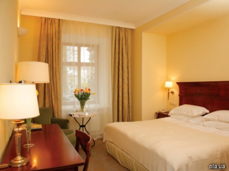 Leopolis Hotel 12382