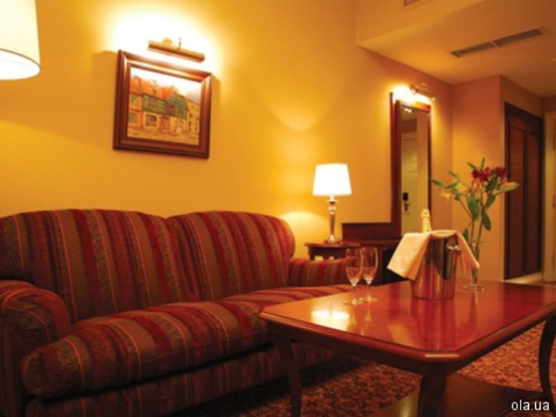 Leopolis Hotel 12387