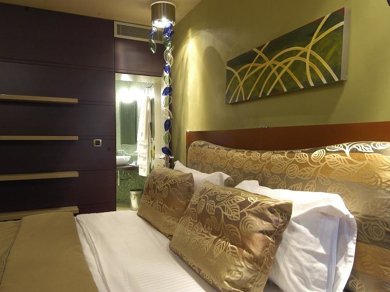 Les Fleurs Boutique Hotel 210899