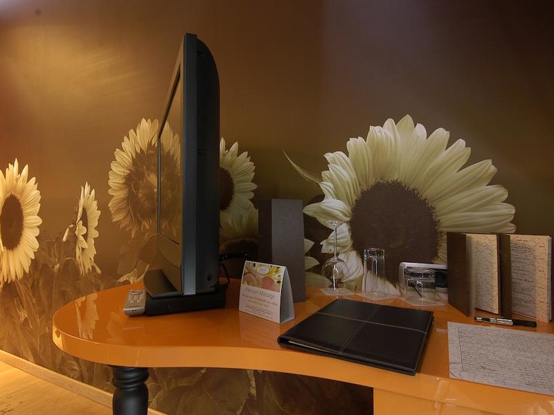 Les Fleurs Boutique Hotel 210909