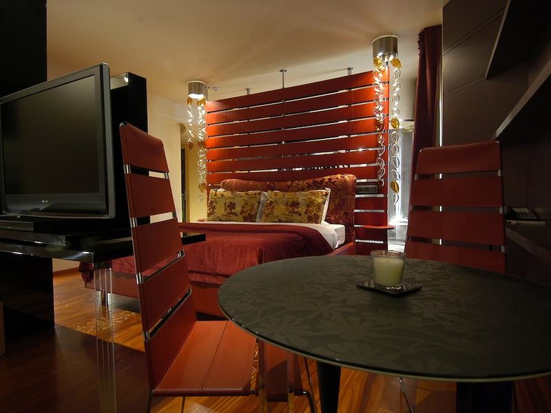 Les Fleurs Boutique Hotel 210921