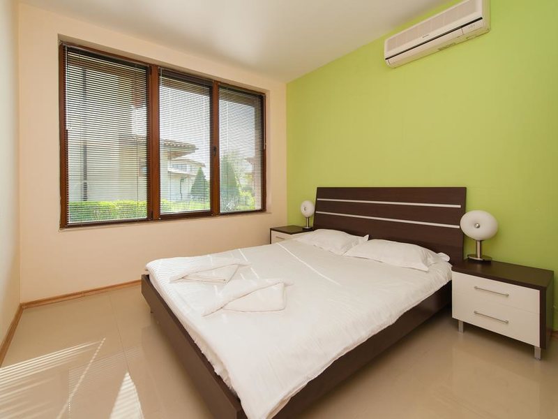 Lighthouse Apartments & Villas 311612