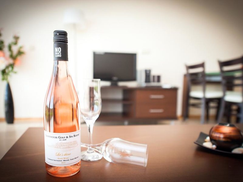 Lighthouse Apartments & Villas 311614