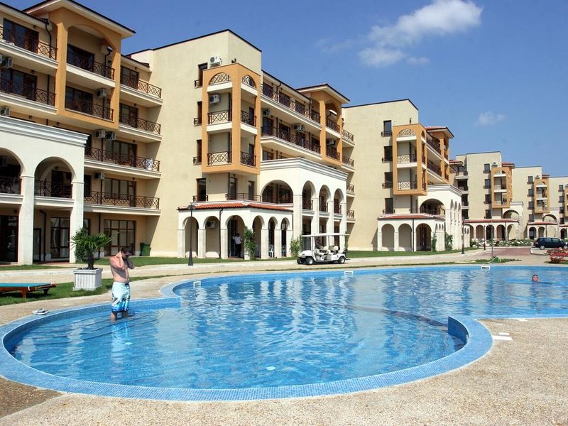 Lighthouse Apartments & Villas 311630