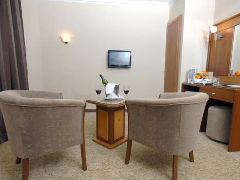 Lion Hotel 94162