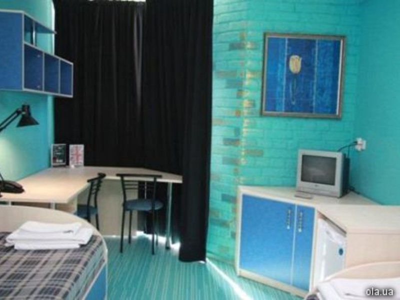 Liverpool Hotel 12225