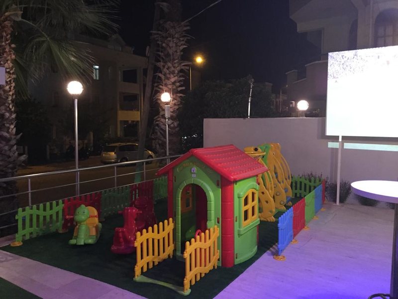 London Blue Hotel 196610