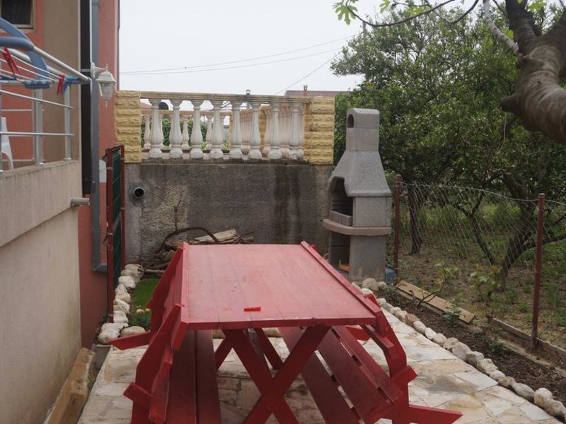 Lora Apartments 308231