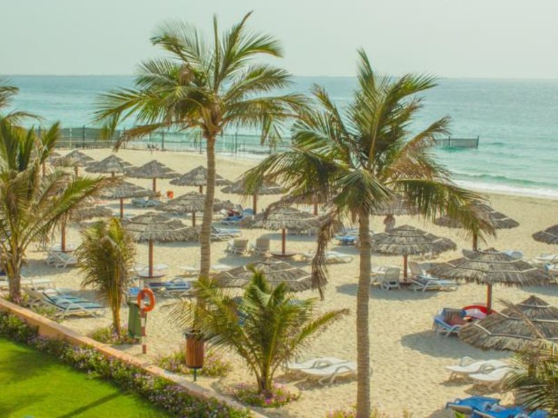 Lou Lou A Beach Resort 118025