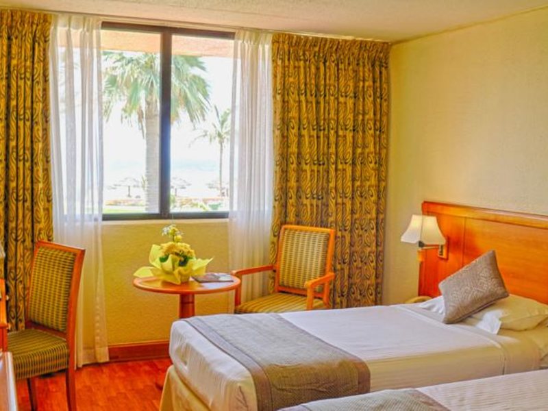 Lou Lou A Beach Resort 118027