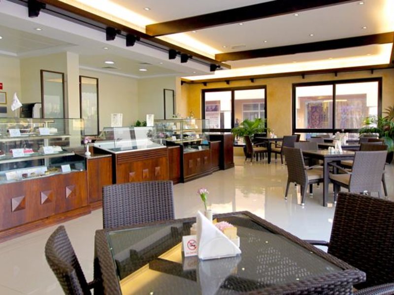 Lou Lou A Beach Resort 118030