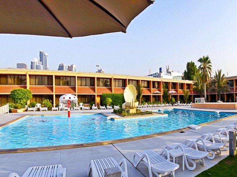 Lou Lou A Beach Resort 118033