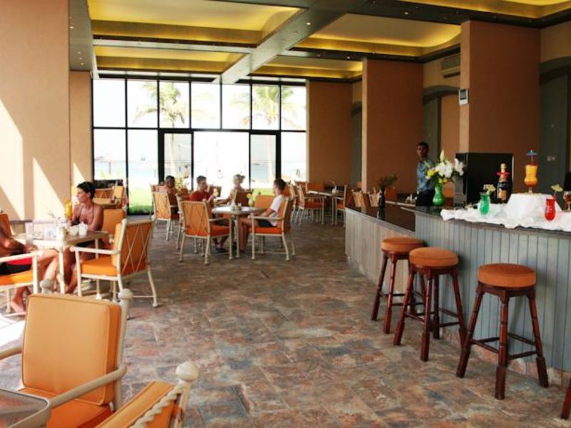 Lou Lou A Beach Resort 118040