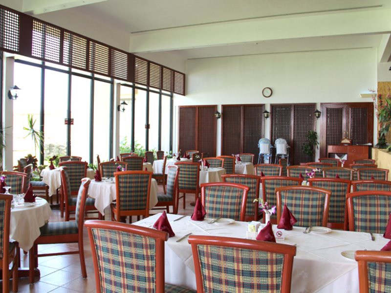 Lou Lou A Beach Resort 47920