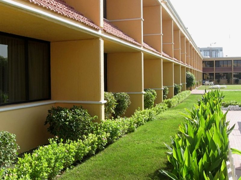 Lou Lou A Beach Resort 47927