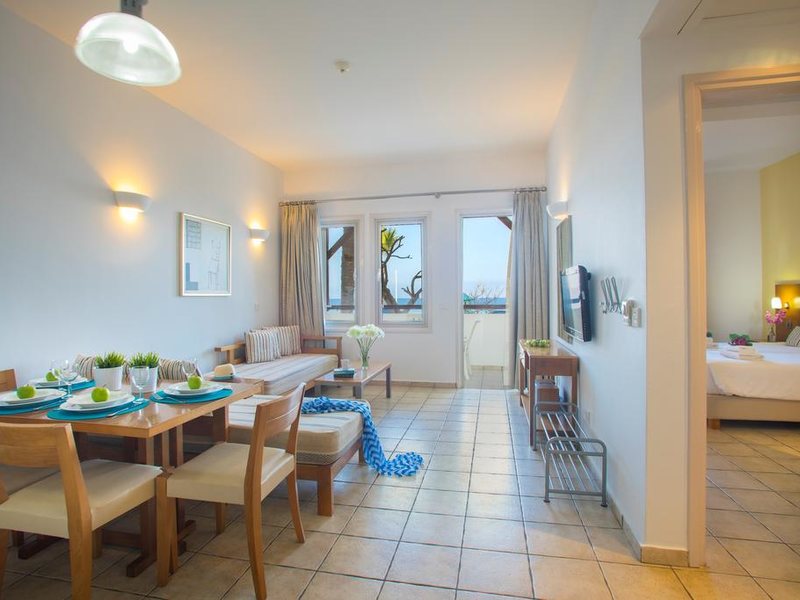 Louis Althea Beach 289658