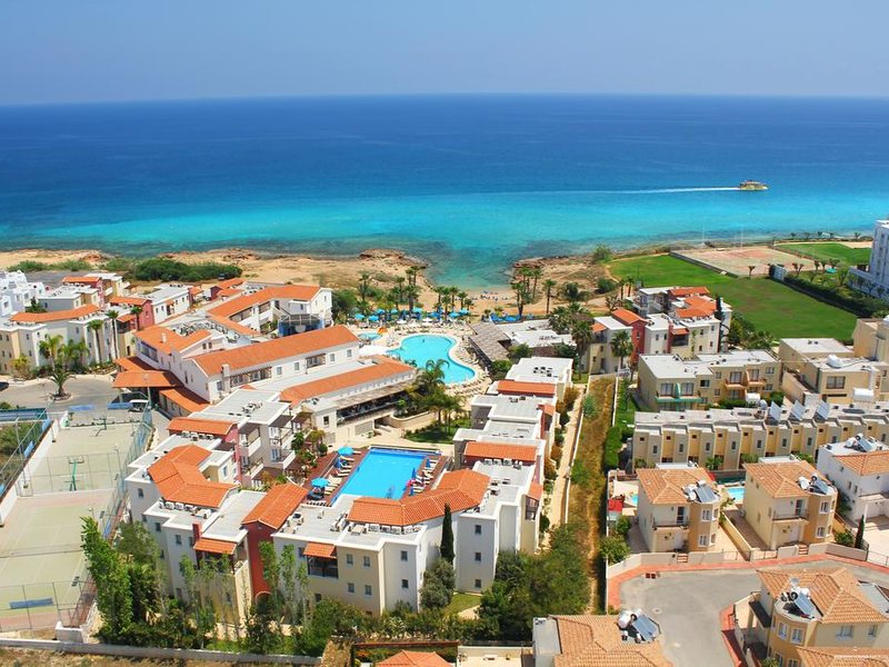 Louis Althea Beach 289676