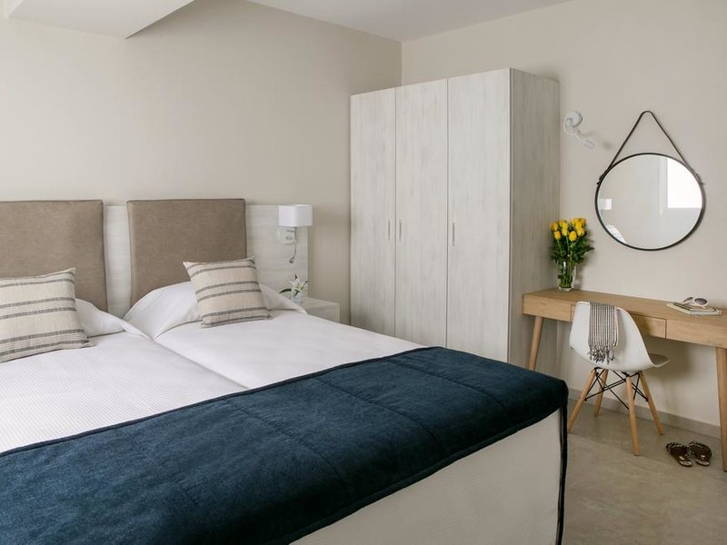 Louis Paphos Breeze 290171