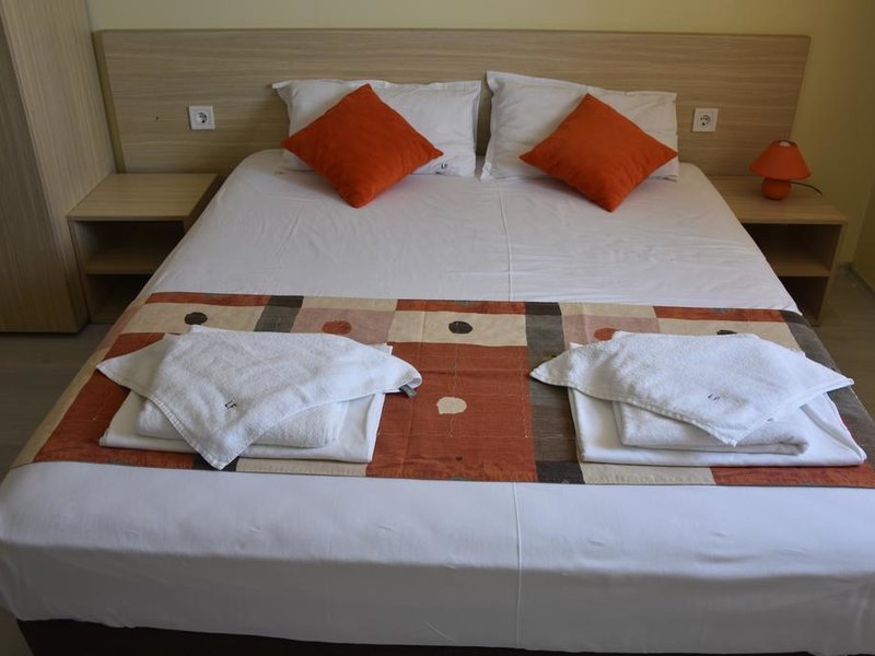 Lucky Family Aparthotel 311792