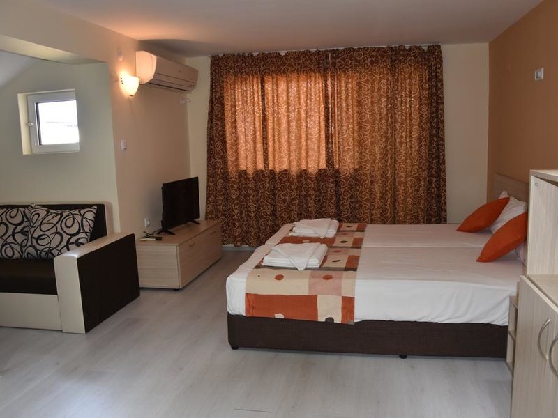 Lucky Family Aparthotel 311793