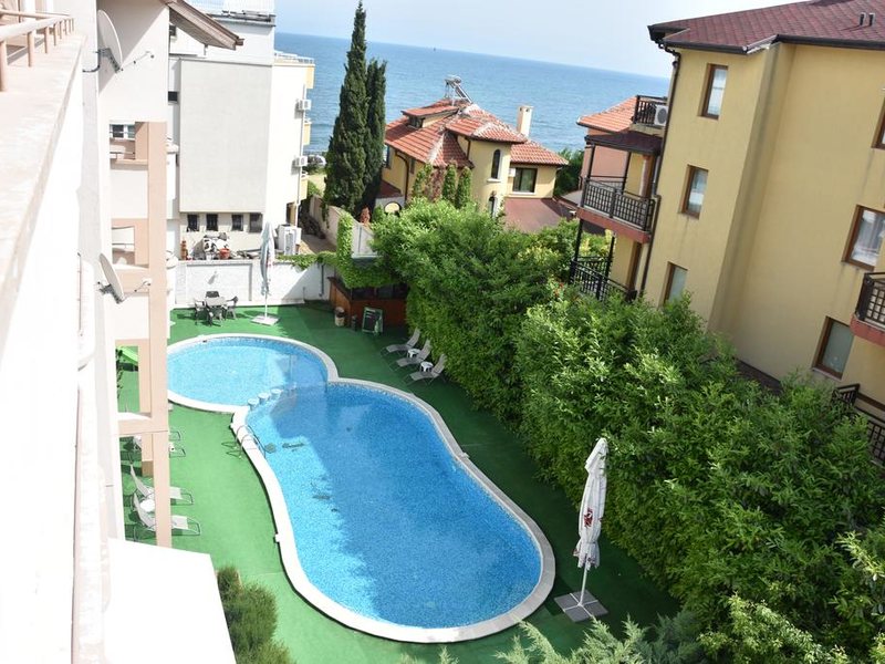 Lucky Family Aparthotel 311796