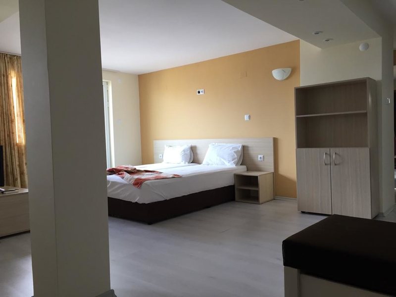 Lucky Family Aparthotel 311797