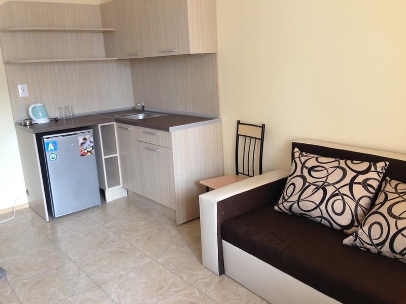 Lucky Family Aparthotel 311798