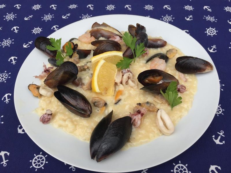 Lucky Family Aparthotel 311804