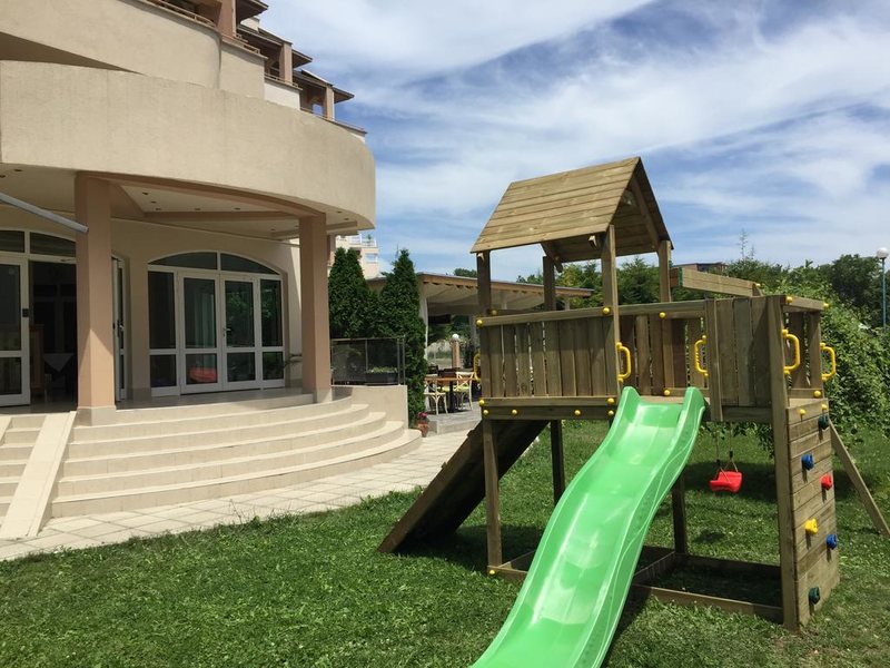 Lucky Family Aparthotel 311807