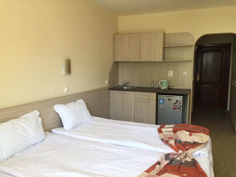 Lucky Family Aparthotel 311808