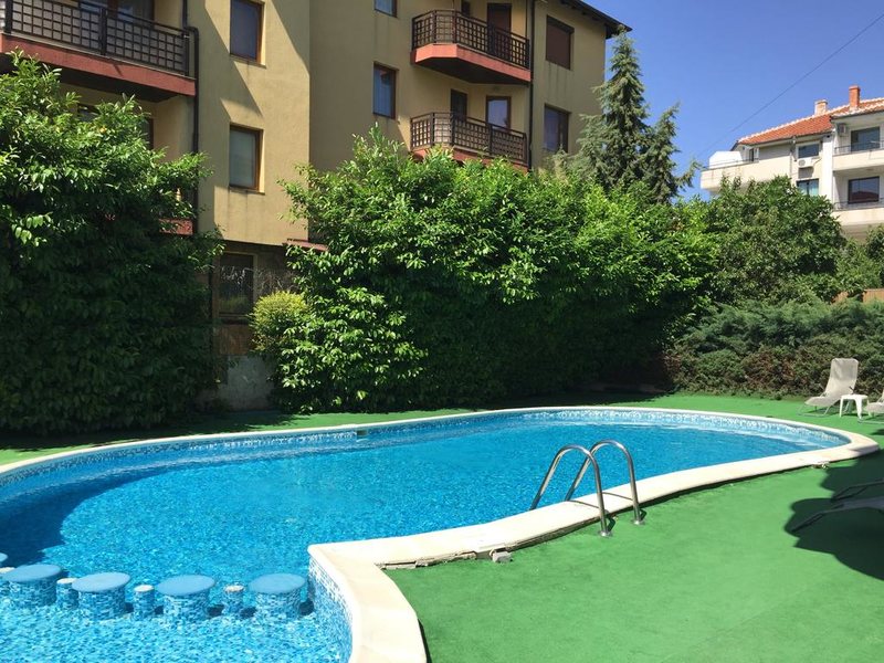 Lucky Family Aparthotel 311809