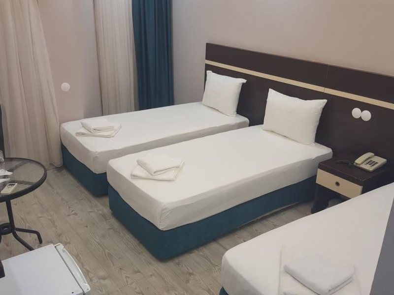 Luna Hotel Lara 303535