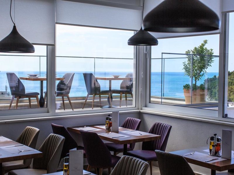 Lusso Mare Hotel 308255