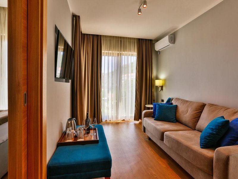 Lusso Mare Hotel 308268