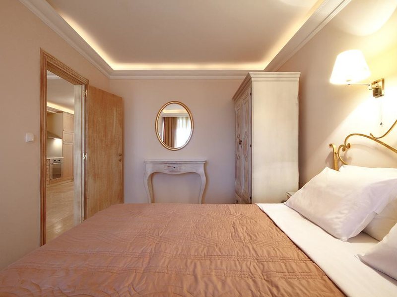 Lux M Apartments 307254