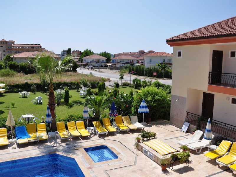 MG Moms Hotel 190502