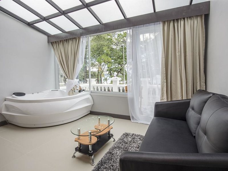 MODERN LIVING HOTEL 267900