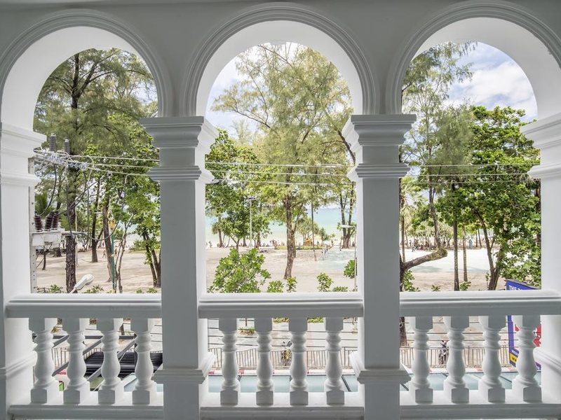 MODERN LIVING HOTEL 267901