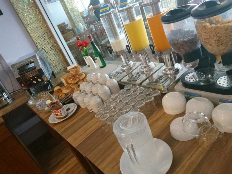 MODERN LIVING HOTEL 267904