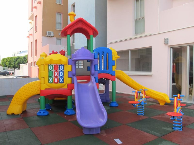 Mackenzie Beach Hotel & Apartments 162004