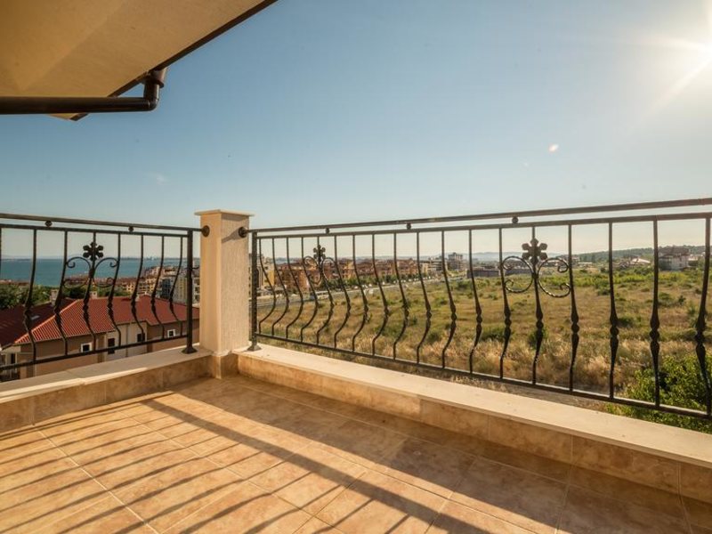 Macon Residence 166228