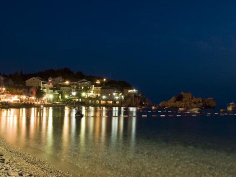 Maestral Resort & Casino  75182