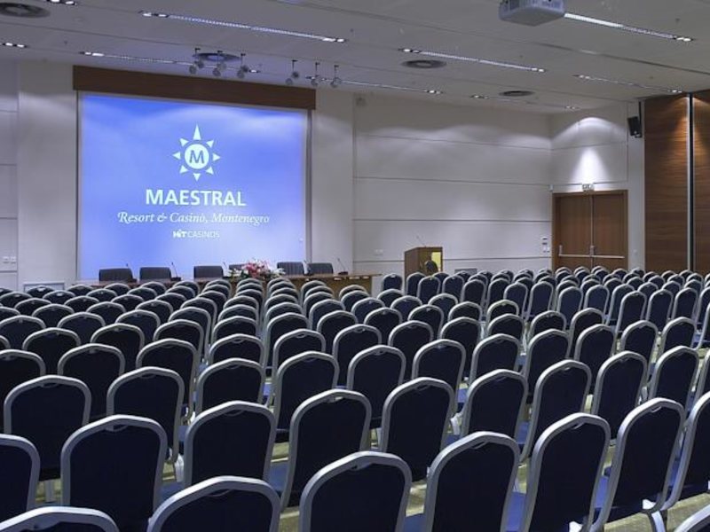 Maestral Resort & Casino  75192