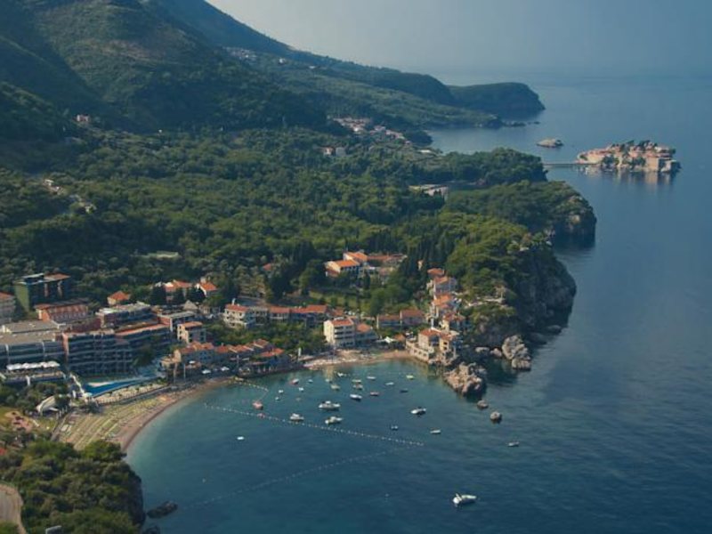 Maestral Resort & Casino  75197