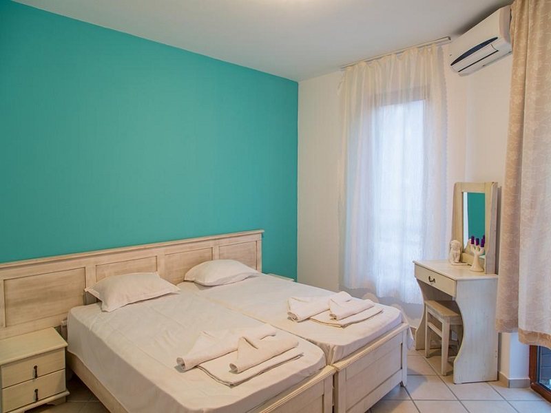 Magnolia Garden 166250