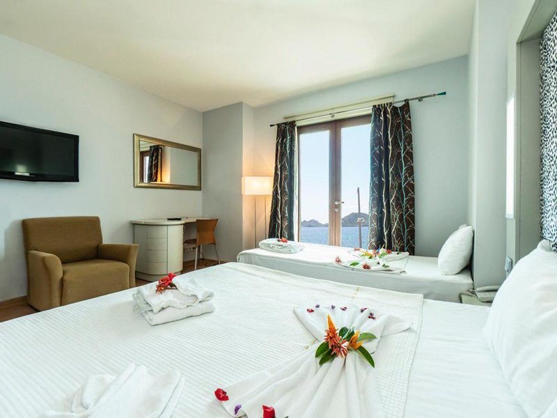 Maira Beach Hotel 303550