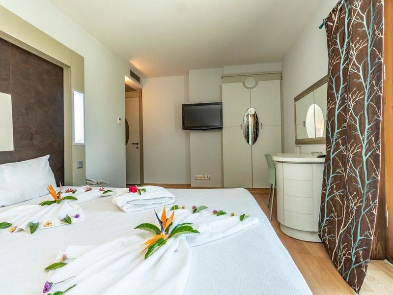 Maira Beach Hotel 303552