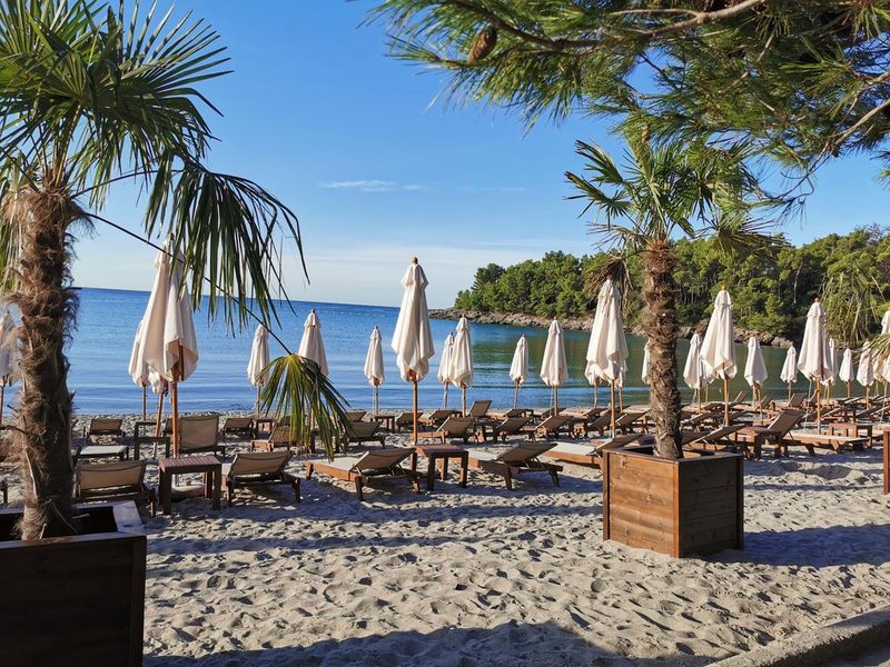 Maki Apartments 308308