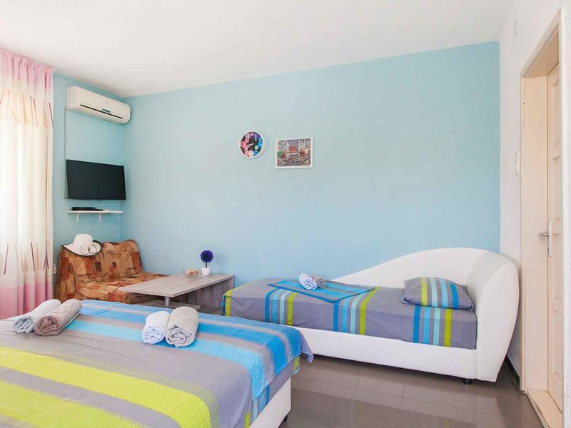 Maki Apartments 308328