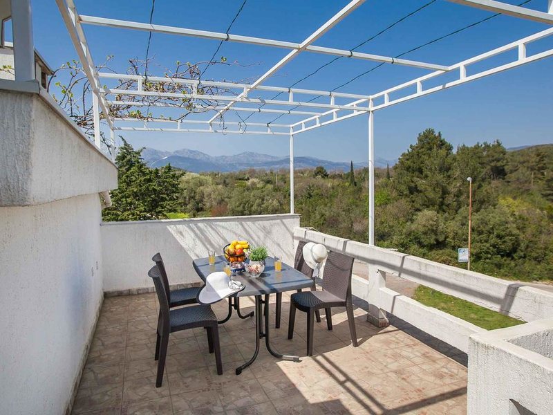 Maki Apartments 308333